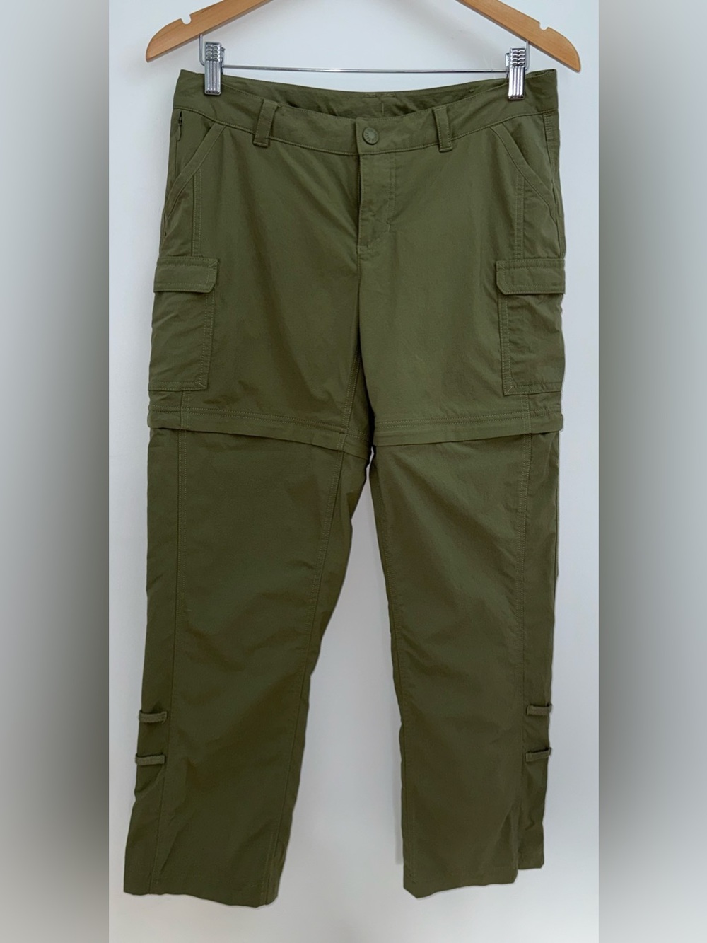 The North Face convertible short cargo pants size 6 - khaki